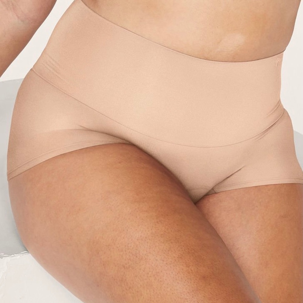 New🔥 Seamless Shape Shorty